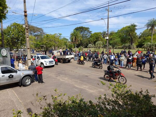 Pescadores accederán a compensación económica solicitado a Yacyretá - Nacionales - ABC Color