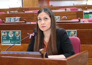 Diario HOY | Carmen Marín niega incompatibilidad y pone en duda su renuncia para ir al BCP
