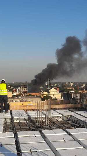 Incendio consume depósito en zona del Mercado 4 - Unicanal