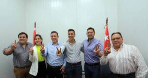 La Nación / Líderes políticos de Guairá dejan el oficialismo y se suman a Honor Colorado
