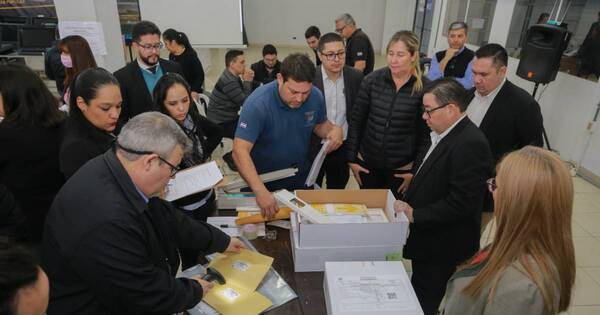La Nación / TSJE realiza auditoría de materiales de votación para internas en PJC