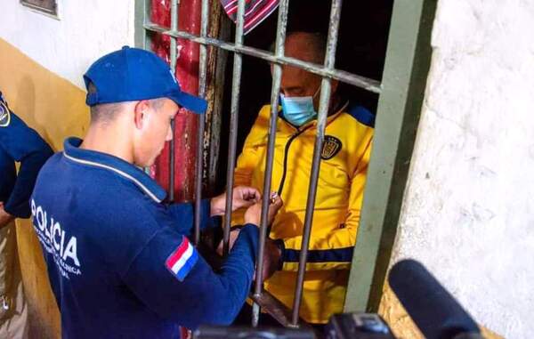 Por “mancillar el escudo”, socios de Luqueño exigen expulsión del usurero RGD y su hijo •