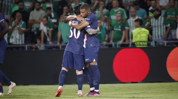 Las estrellas dan al PSG una trabajada victoria en Israel