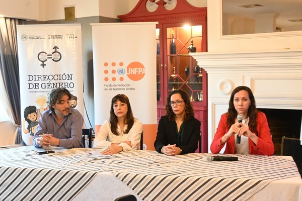 Profesionales de salud se capacitan para mejorar atención a víctimas de violencia - trece