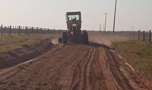 Reparan camino vecinal en una compañía de San José de los Arroyos - Noticiero Paraguay