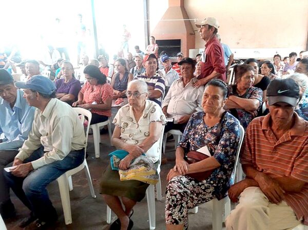 Reiteran advertencia sobre estafa a adultos mayores en Franco - La Clave