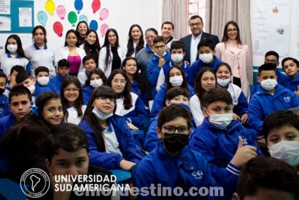 Buscando promover la Salud Reproductiva, profesionales de Universidad Sudamericana realizan charla en escuela