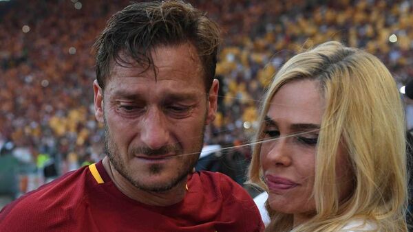 A Totti le hicieron tespo'e y por eso se divorció ra'e