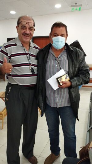 Periodista denuncia amenaza de muerte por parte de un comisario retirado de Paraguarí - Nacionales - ABC Color
