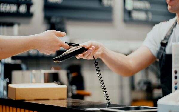 Pagos digitales alcanzan penetración de 59% en el mercado paraguayo, en el 2022 - MarketData