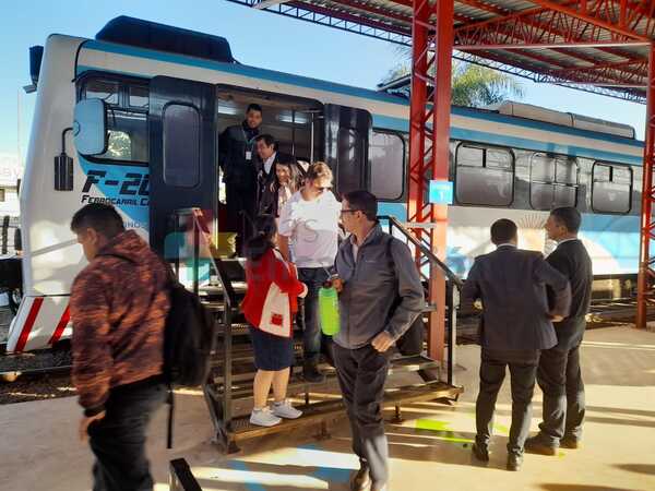 Ahora sí: Normalizan servicio del tren Encarnación - Posadas