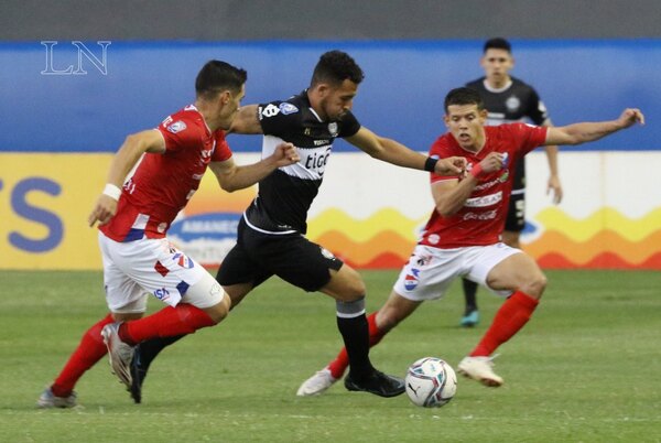 Partidazo en Barrio Obrero: Nacional-Olimpia, el que gane será puntero único