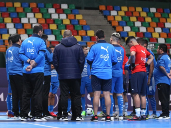 Debut Albirrojo en la Finalissima Futsal 2022 - APF