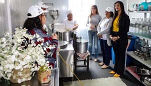 Inauguran nuevo centro de producción de leche de soja y derivados en Guarambaré