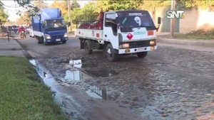 Calle destrozada en la ciudad de Limpio - SNT