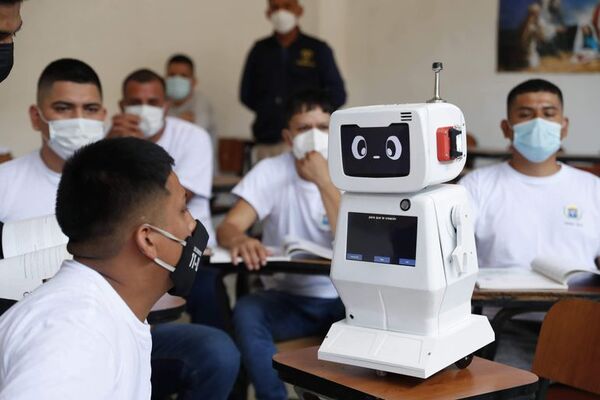 Los robots son capaces de aprender a ser empáticos y reír - Tecnología - ABC Color