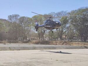 A Ultranza:  helicóptero incautado a Ozorio, opera desde hoy para la Policía - Policiales - ABC Color