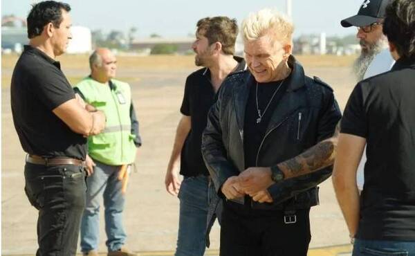 Crónica / Llegó por primera vez el cantante Billy Idol
