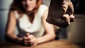 Detienen a hombres denunciados por violencia familiar | Noticias Paraguay