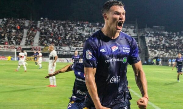 Nacional no permitirá que hinchas lleven camisetas “truchas” y quien lo haga se someterá a interrogatorio