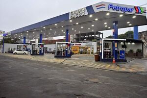 Distribuidoras de combustibles denuncian a Petropar por presunto beneficio a algunos operadores  - Economía - ABC Color
