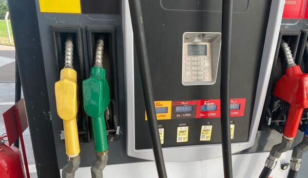 Senadores aprueba Ley que obliga trasparentar el costo de combustibles