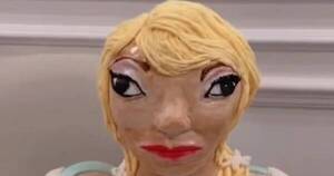 La Nación / Reacción de pequeña cumpleañera a torta personalizada de “Frozen” se hizo viral