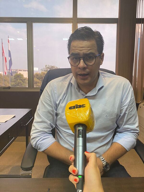 Municipalidad de Asunción: Reconocen ampliación presupuestaria para actualizar sueldos de funcionarios - Nacionales - ABC Color