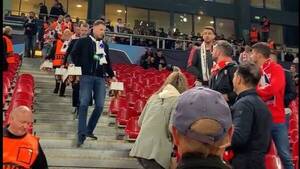 Crónica / [VIDEO] Copenhague le regaló cerveza a los hinchas del equipo rival