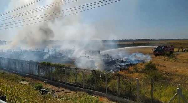 Incendios cerca del Aeropuerto fueron controlados | 1000 Noticias