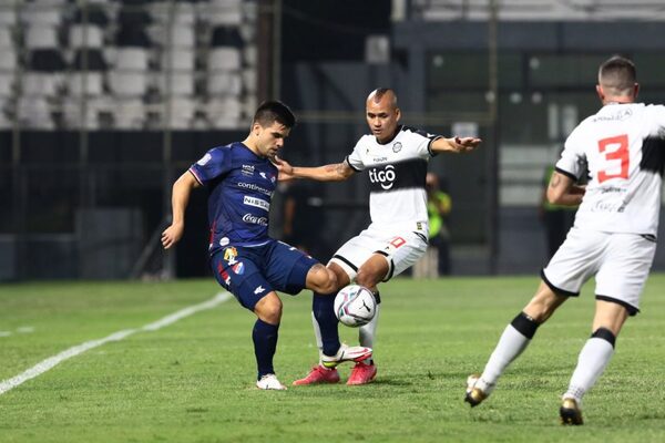 En Barrio Obrero se juega la punta del Clausura