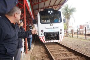 Tren Encarnación- Posadas: Retoman viajes tras conflicto por pasajes - Periodísticamente - ABC Color
