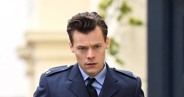 La Nación / “My Policeman”: personaje gay de Harry Styles aviva debate sobre su sexualidad