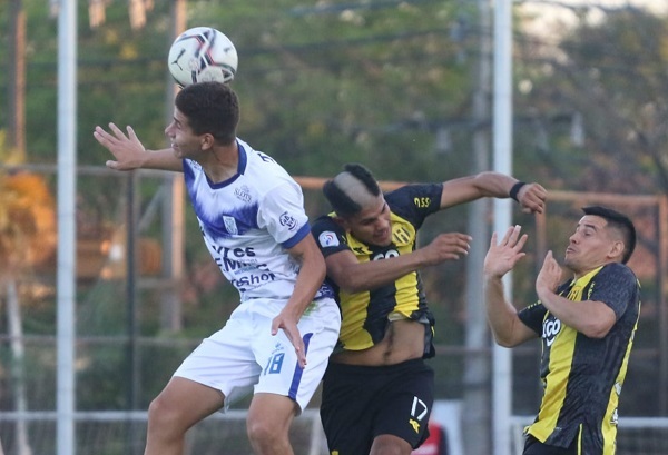 Guaraní gana de manera agónica con goles en el descuento