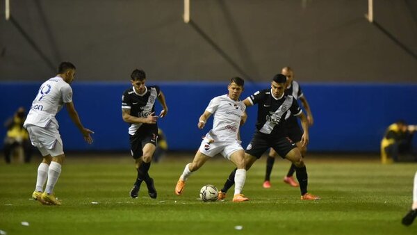 Nacional y Olimpia se frenan en la Visera