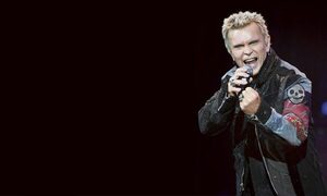 ¡Un verdadero lujo! Billy Idol presenta su mega concierto en el Jockey