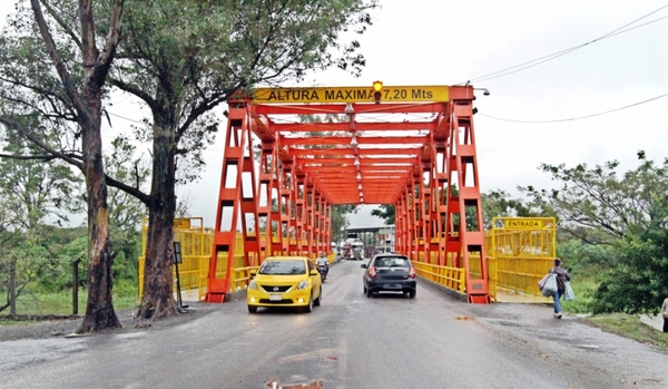 Puente Falcón-Clorinda, cerrado por mantenimiento •