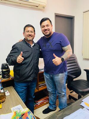 Equipo de Vidal Vázquez se fortalece con el apoyo de Andrés Fernández - La Clave