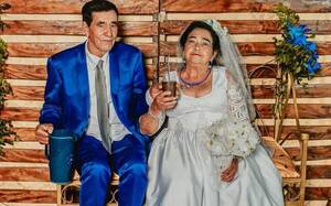 Crónica / ¡Emotivo! Pareja se casó luego de 50 años de estar juntos