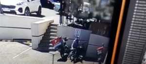 San Lorenzo: Delincuente quiso robar una moto que no arrancó y terminó preso