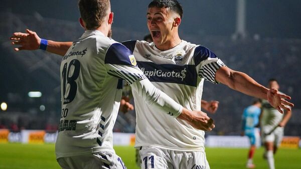 Ramón Sosa marca un golazo para Gimnasia