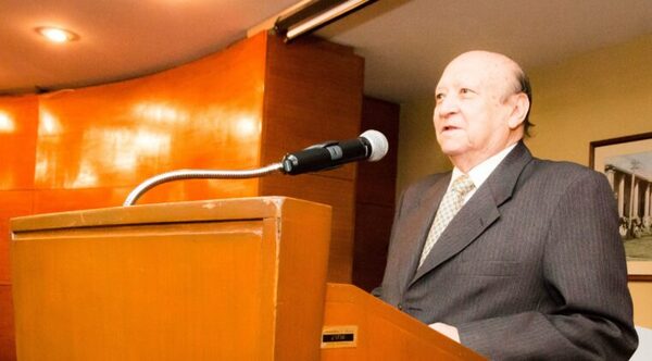 Fallece el poeta, ensayista y periodista paraguayo Francisco Pérez-Maricevich