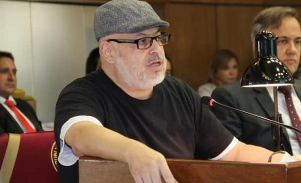 Payo Cubas: “Éramos los hijos bastardos de la Concertación que se tiñó de azul” - Noticiero Paraguay