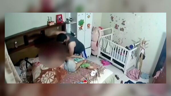 Detienen a hombre que propinó brutal golpiza a su pareja