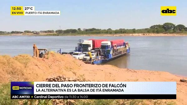 Pase en balsa por cierre de frontera en Falcón - ABC Noticias - ABC Color