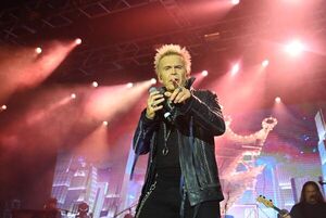 Billy Idol deslumbra con un gran show de rock en su primera visita a Paraguay - Música - ABC Color