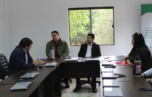 Siguen gestión para habilitar carreras de la UNE en Hernandarias