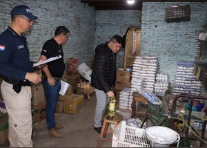 Allanan depósito e incautan productos de presunto contrabando valuados en G. 200 millones - Policiales - ABC Color