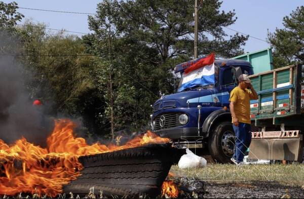 Diario HOY | Camioneros dan una tregua de fin de semana y pretenden llegar el lunes a Asunción