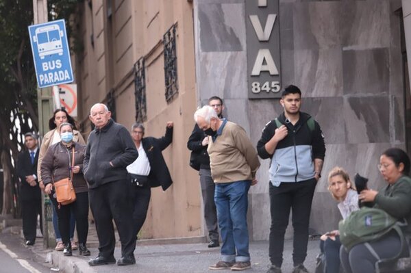 COVID-19: Todos los departamentos siguen con transmisión comunitaria baja